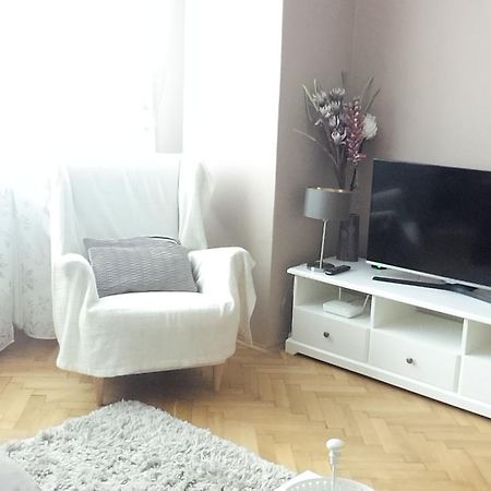 Niko 1 Appartement Praag Buitenkant foto